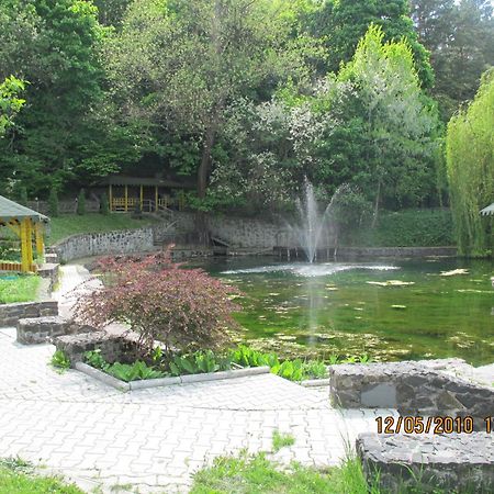 Oazis-M Hotel Babin Luaran gambar