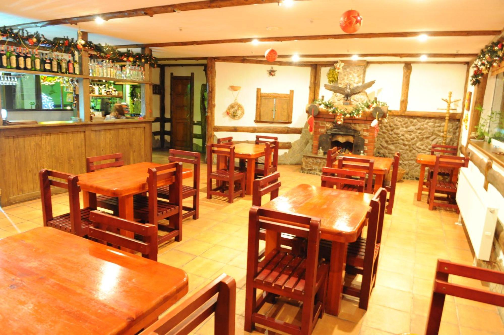 Oazis-M Hotel Babin Luaran gambar